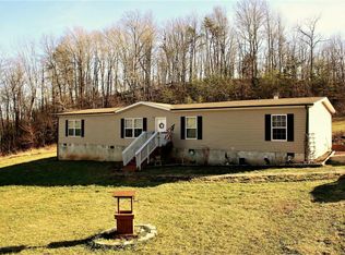 655 Peachtree Hl, Christiansburg, VA 24073