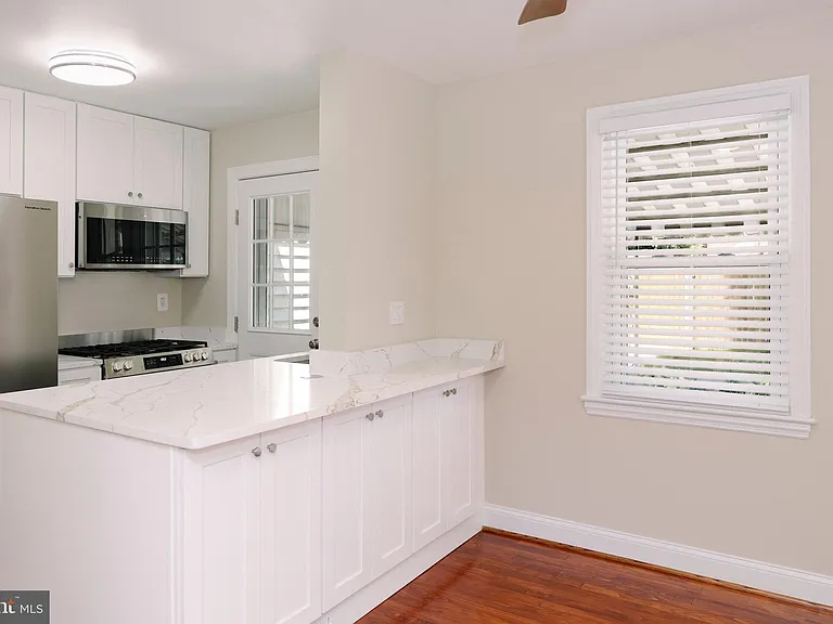 632 Faraday Pl NE — Photo 7