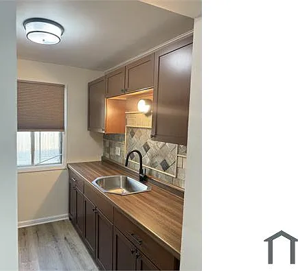 2 bed, 820 sqft, $1,825 — Photo 2