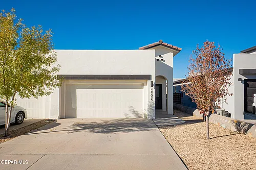 807 Hc Gilbert Minjares Dr #B Photo 1