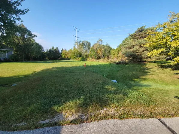11223 N WESTWOOD CIRCLE #Lt10, Mequon, WI 53097