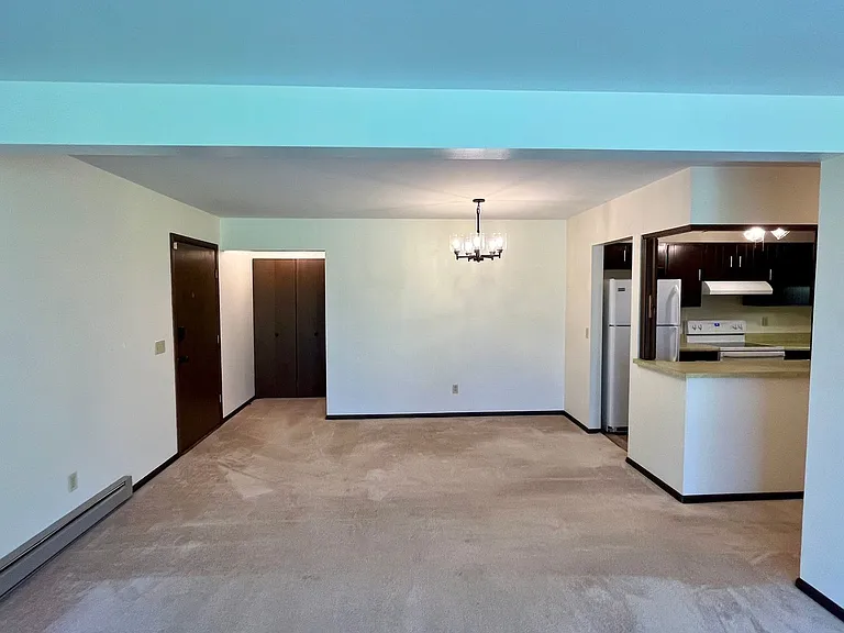 1703 Sawyer Dr — Photo 5