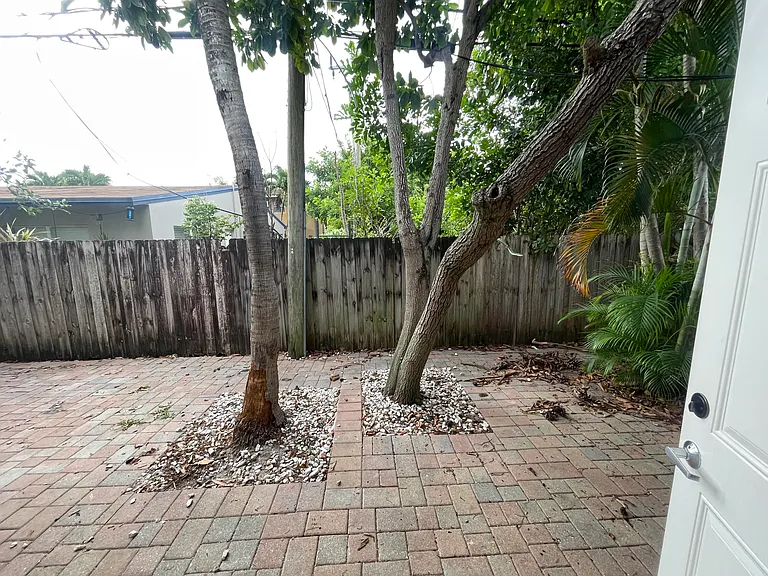 1708 NE 20th Ave #4 — Photo 9