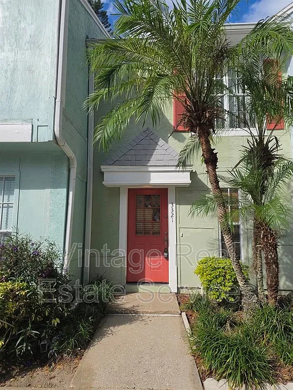 2 bed, 1.5 bath, 1110 sqft, $1,695 — Photo 1