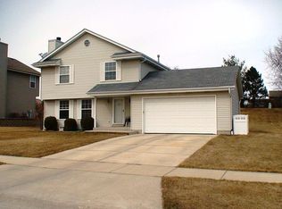 980 E Keri Ln, Oak Creek, WI 53154