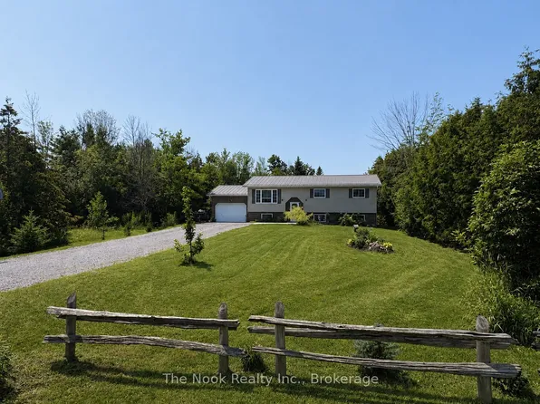 31 Carlton Cres, Kawartha Lakes, ON K0L 2W0
