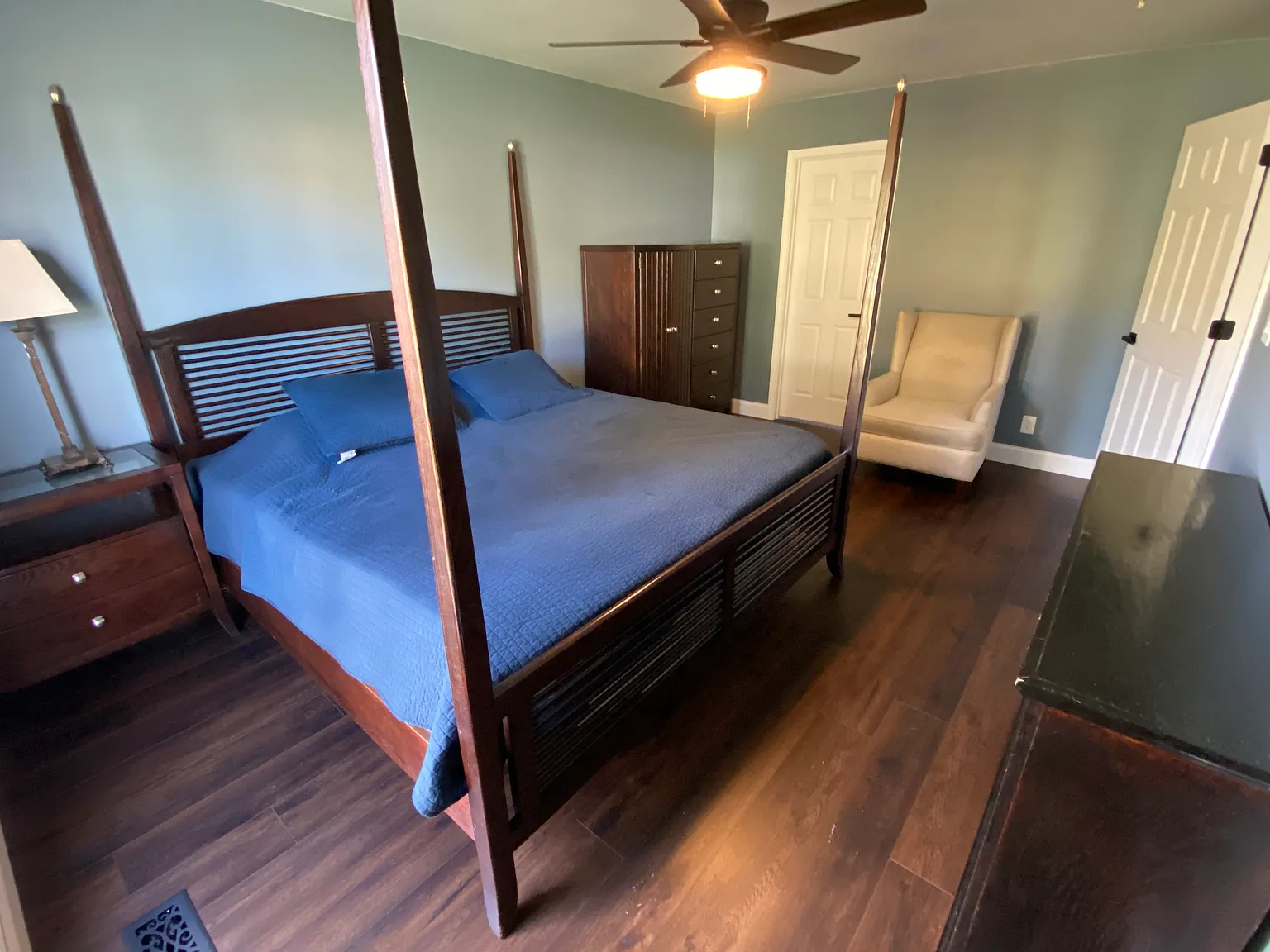 4 bed, 1882 sqft, $2,500 — Photo 1