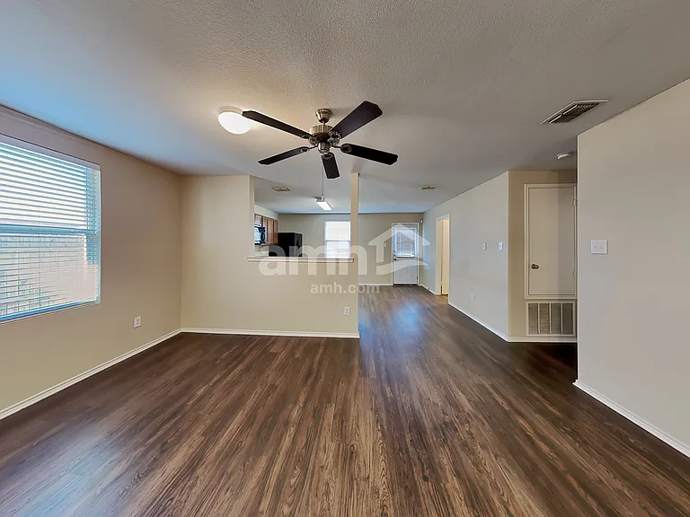 8427 Cotton Valley Ln — Photo 5