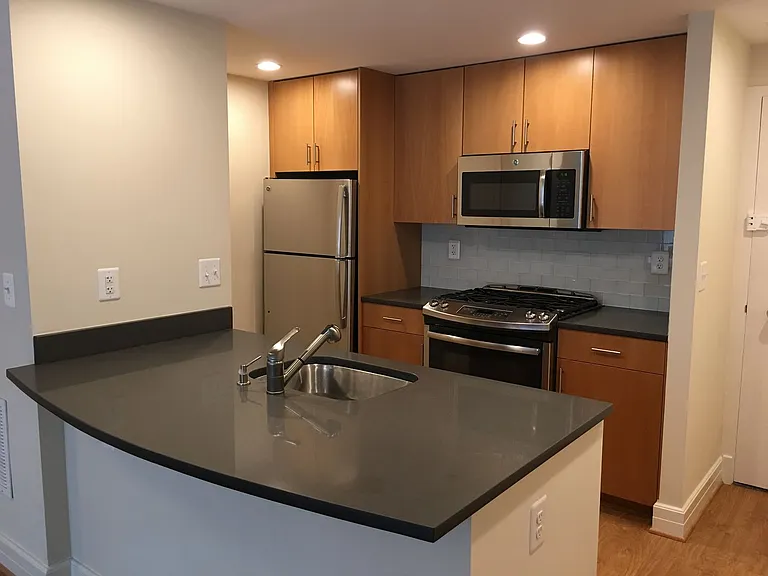 1255 New Hampshire Ave NW — Photo 165