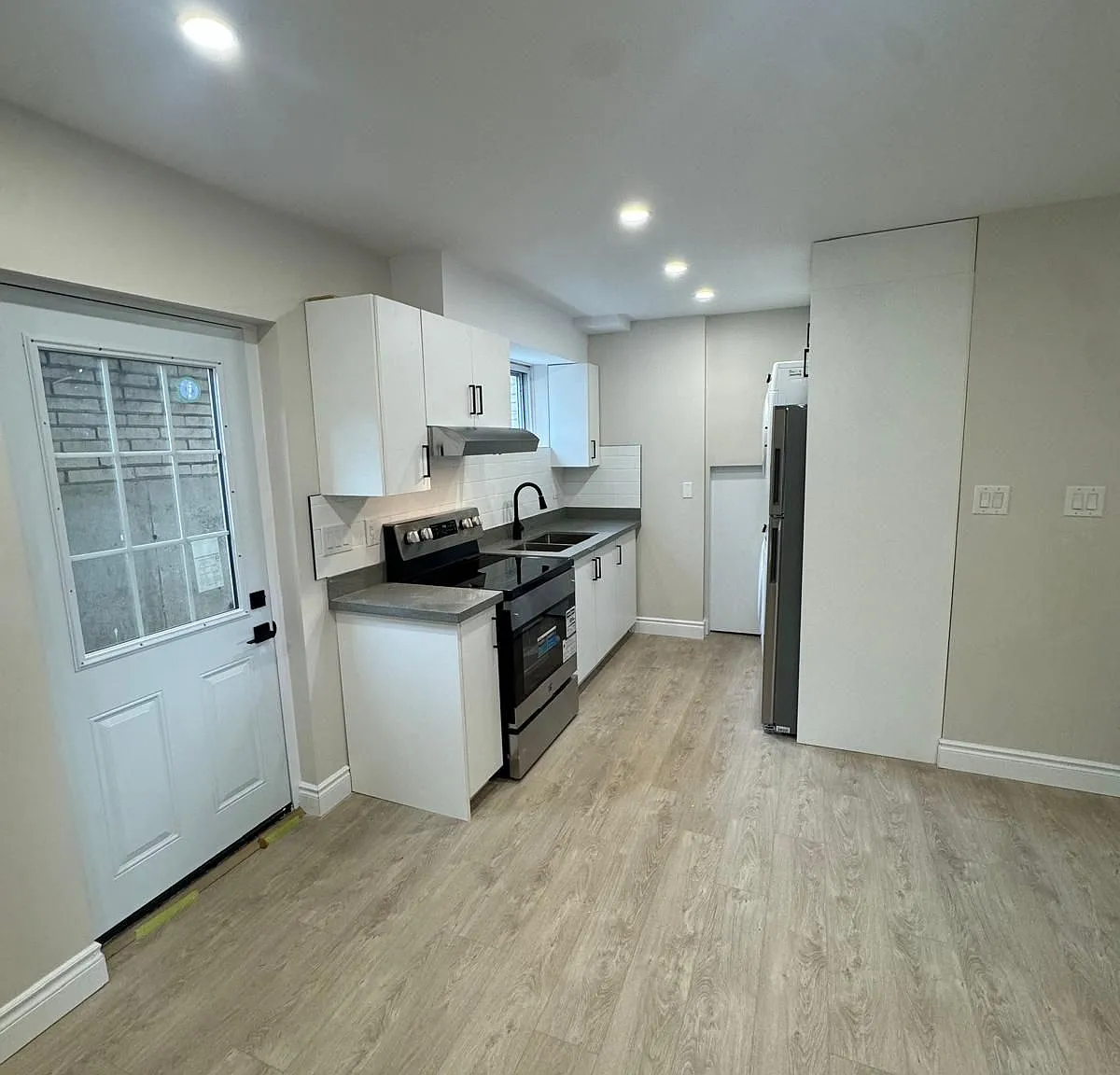 2 bed, $1,800 — Photo 2