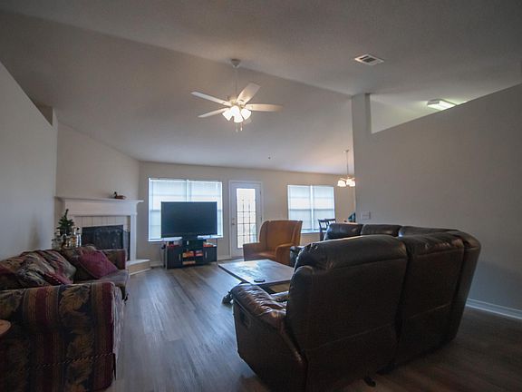 4th image of 9137 Daytona Dr
