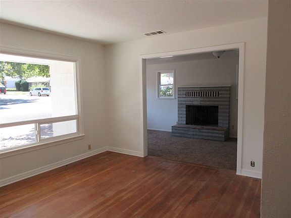 3rd image of 740 South St