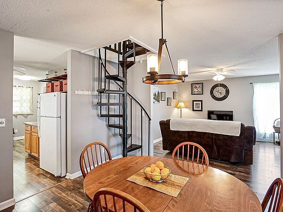 5th image of 1983 Calhoun Dr