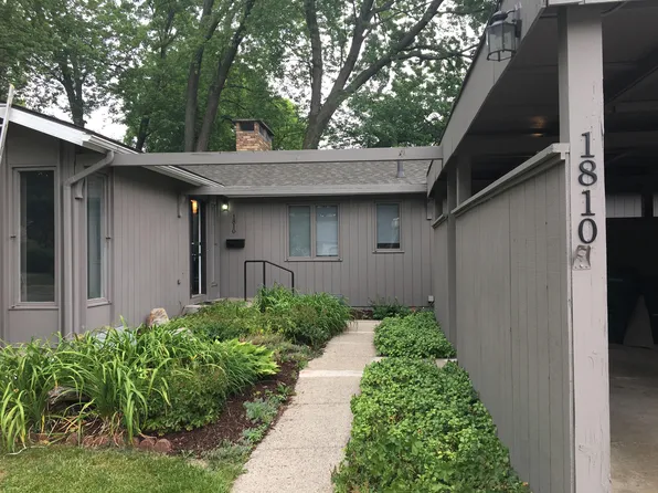 1800 Foxcroft Rd, East Lansing, MI 48823