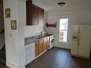 305 E 5th St, Belvidere, IL 61008