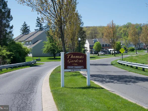 10 Creighton Cir, Reading, PA 19607