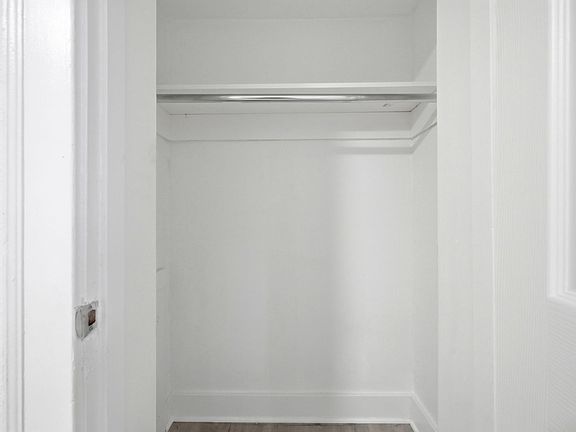 4th image of 126 W 9th Ave #1R