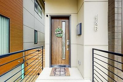 2nd image of 4424 Vista Ave