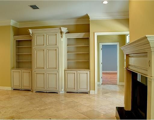 5th image of 9103 Cross Creek Cir