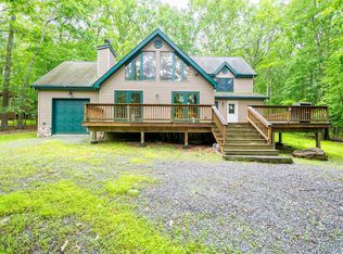 105 Robin Way, Lackawaxen, PA 18435