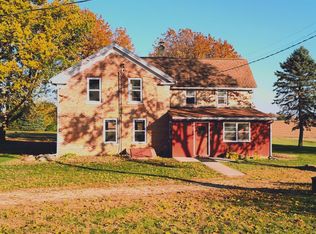 5833 Town Hall Dr, Sun Prairie, WI 53590