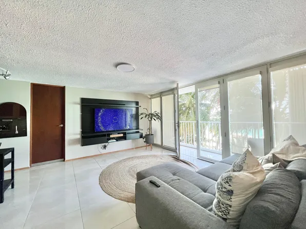 3103 Avenue Isla Verde #305, Carolina, PR 00979