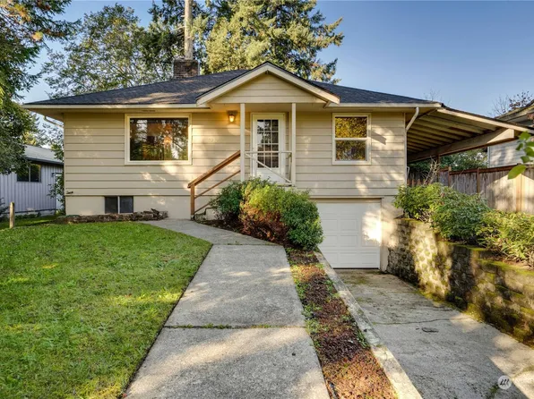 9026 Waverly Drive SW, Lakewood, WA 98499