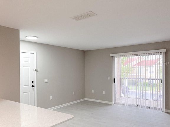 9481 Highland Oak Dr Unit 1213 Tampa Fl 33647 Mls T3318211 Zillow