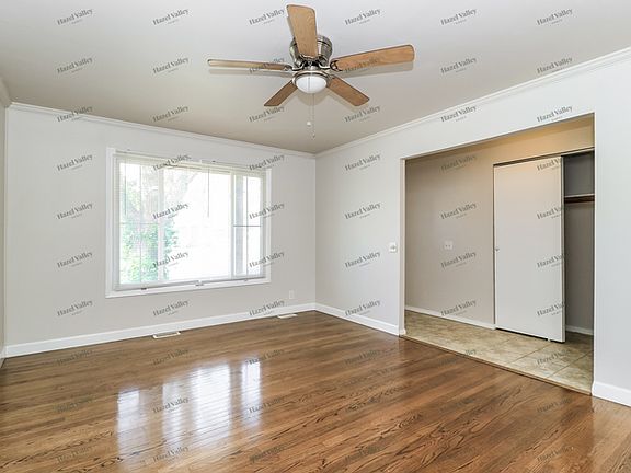 4th image of 1400 Loveland Dr