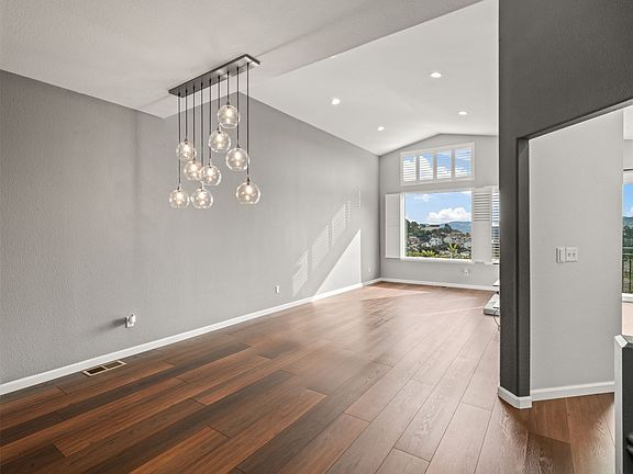 3rd image of 129 Highcrest Ln