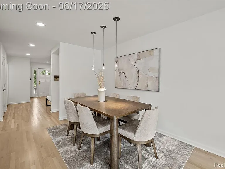 511 Brookside Ave — Photo 8