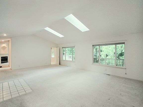 4th image of 101 Mockingbird Ln