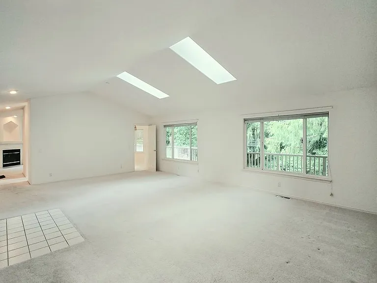 101 Mockingbird Ln — Photo 4