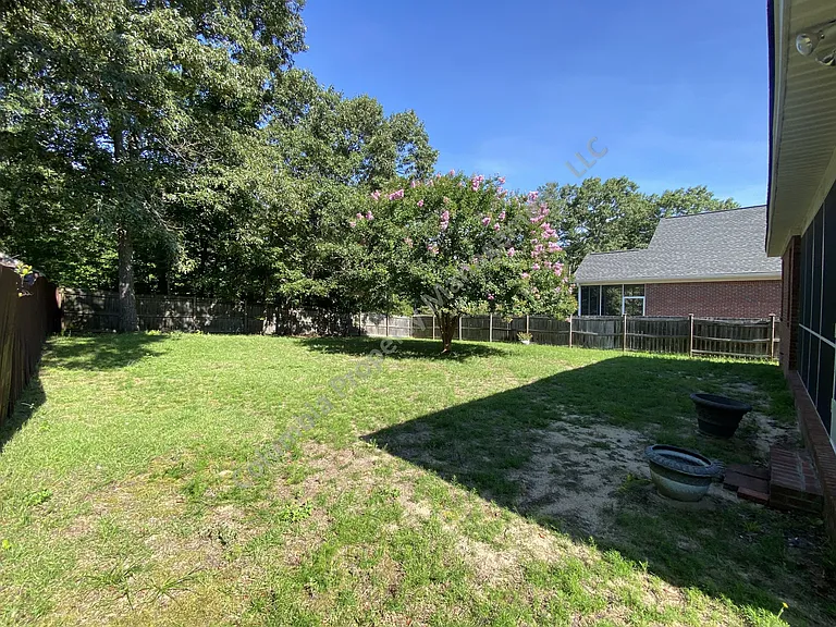 568 Park Place Dr — Photo 23