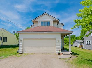 118 S West St, Fenton, MI 48430