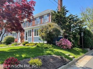 1101 16th St S, Arlington, VA 22202