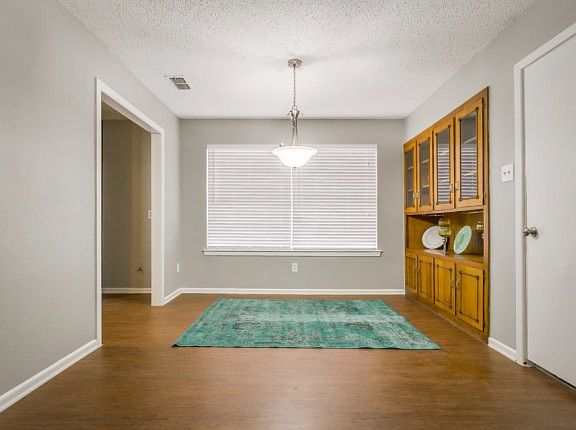 5th image of 5717 Carolyn Dr