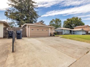 20 Lochmoor Cir, Sacramento, CA 95823