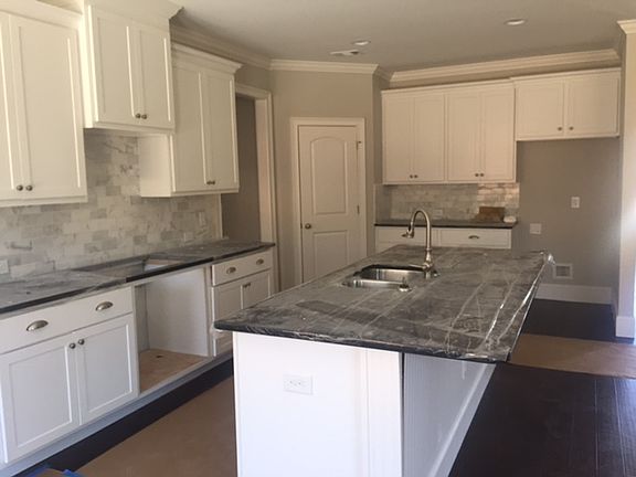 5th image of 137 Waterlace Way