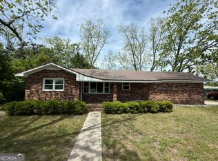 813 W 12th St, Alma, GA 31510
