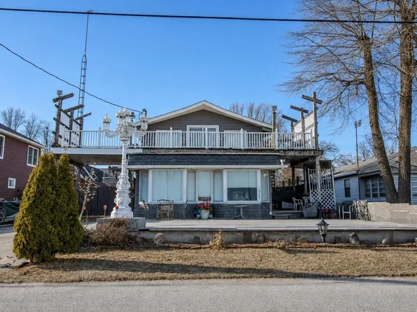 5374 S County Road 210, Knox, IN 46534