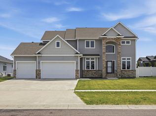 2736 70th Ave S, Fargo, ND 58104