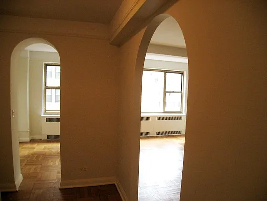 Rented by Stonehenge NYC LLC | media 10