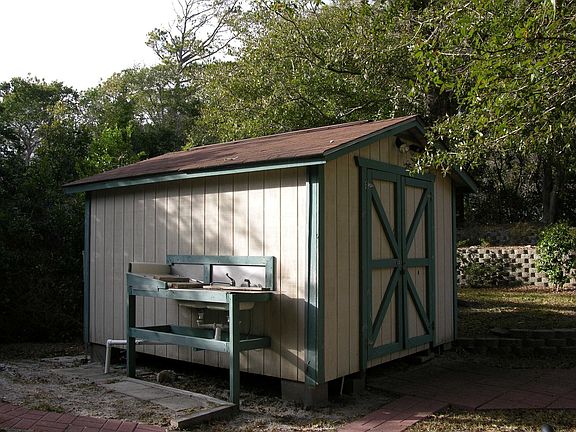 Shed w/Fish Cleaning Basin