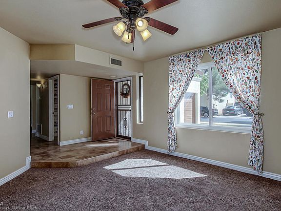 4th image of 260 E Barbarita Ave