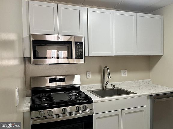 3rd image of 2647 Redcoat Dr #130