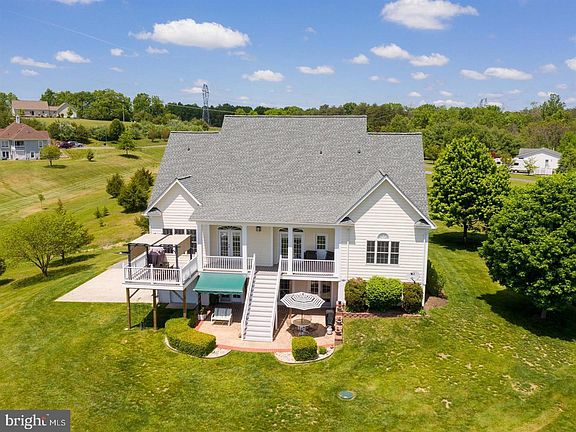 3rd image of 180 Isaac Dr