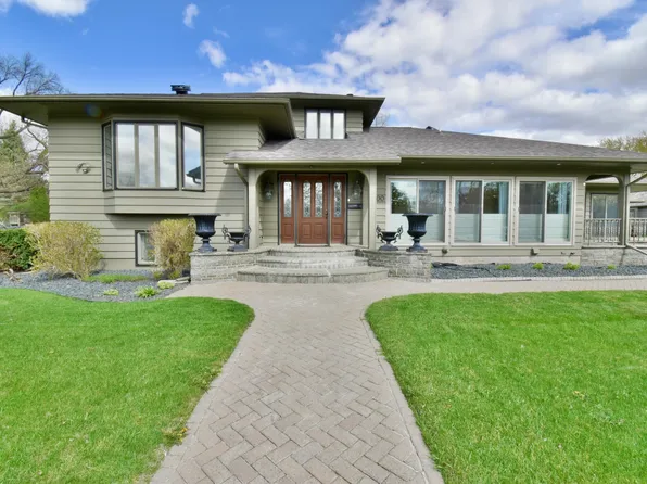 1300 Kilian Blvd SE, Saint Cloud, MN 56304