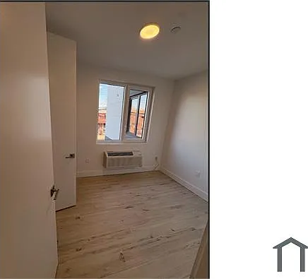 4 bed, $4,000 — Photo 4