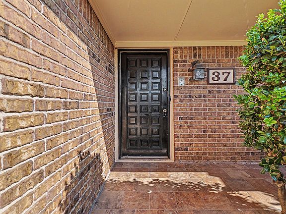 3rd image of 37 SW 100th St